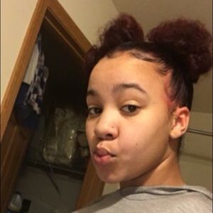 Meet your Posher, Victoria